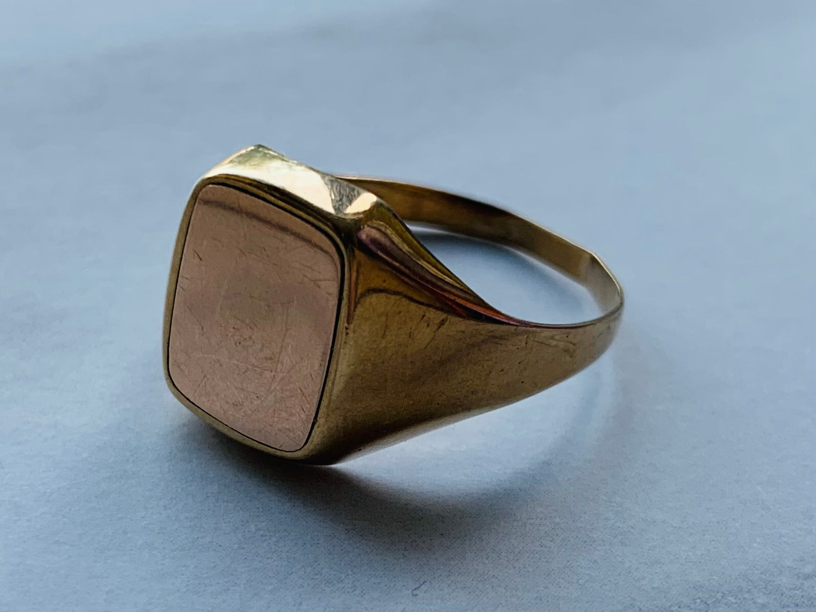 Pre-loved Masonic Swivel/Reversible Blue Enamel &9ct Gold Ring