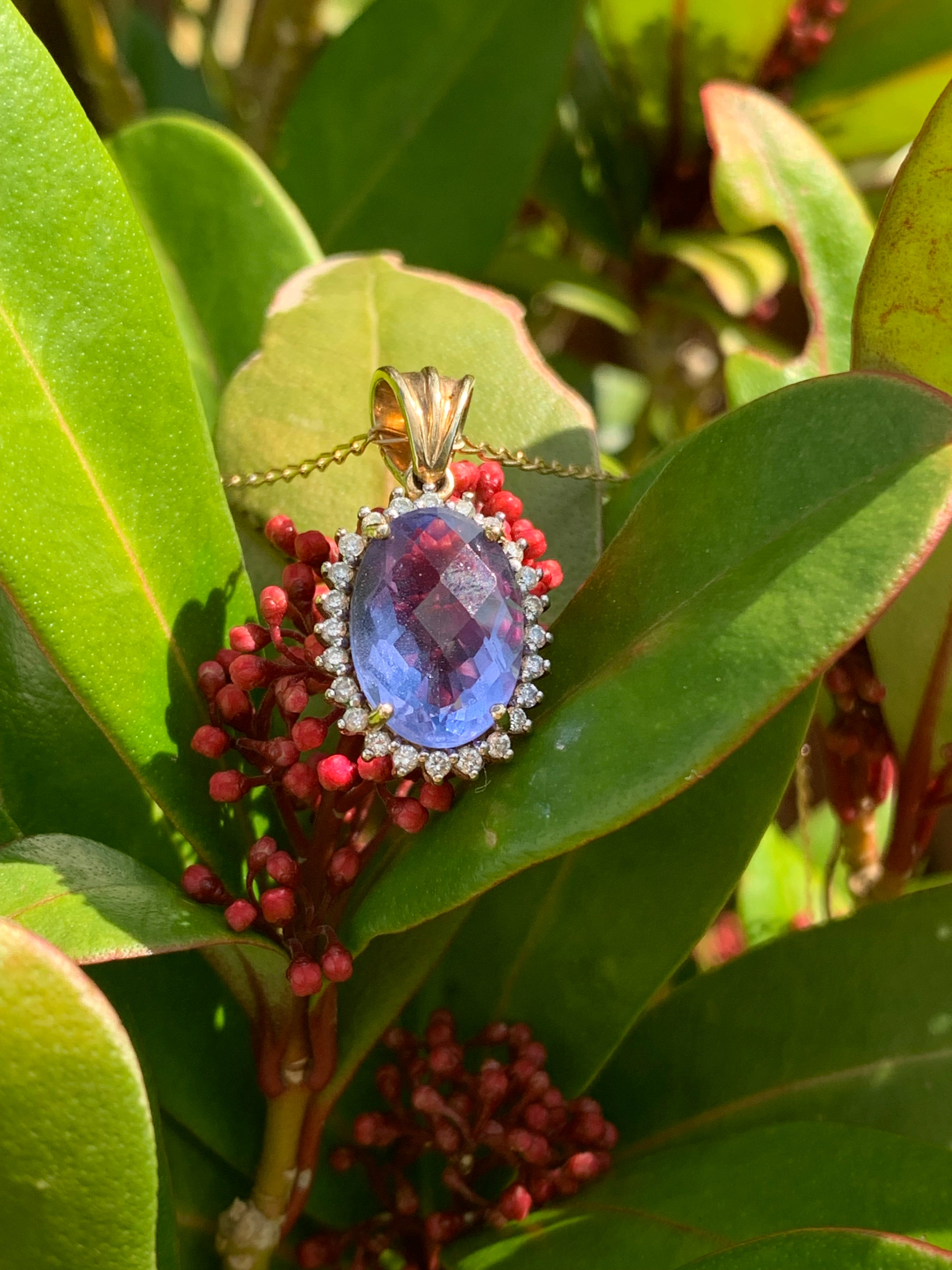 Vintage 9ct Gold Diamond & Chequer Cut Colour Change Flourite Pendant on a 14ct Gold Chain