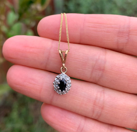 Beautiful 9ct Gold Sapphire & Diamond Cluster Pendant and Chain