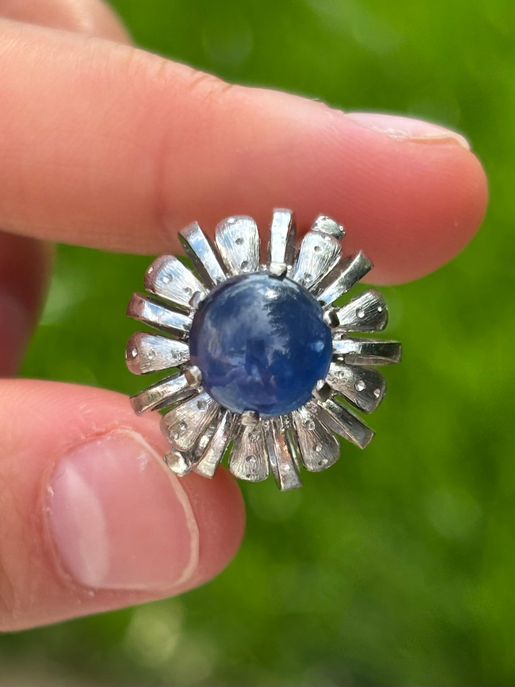 Pre-loved 3.44ct Cabochon Star Sapphire 14ct White Gold Ring