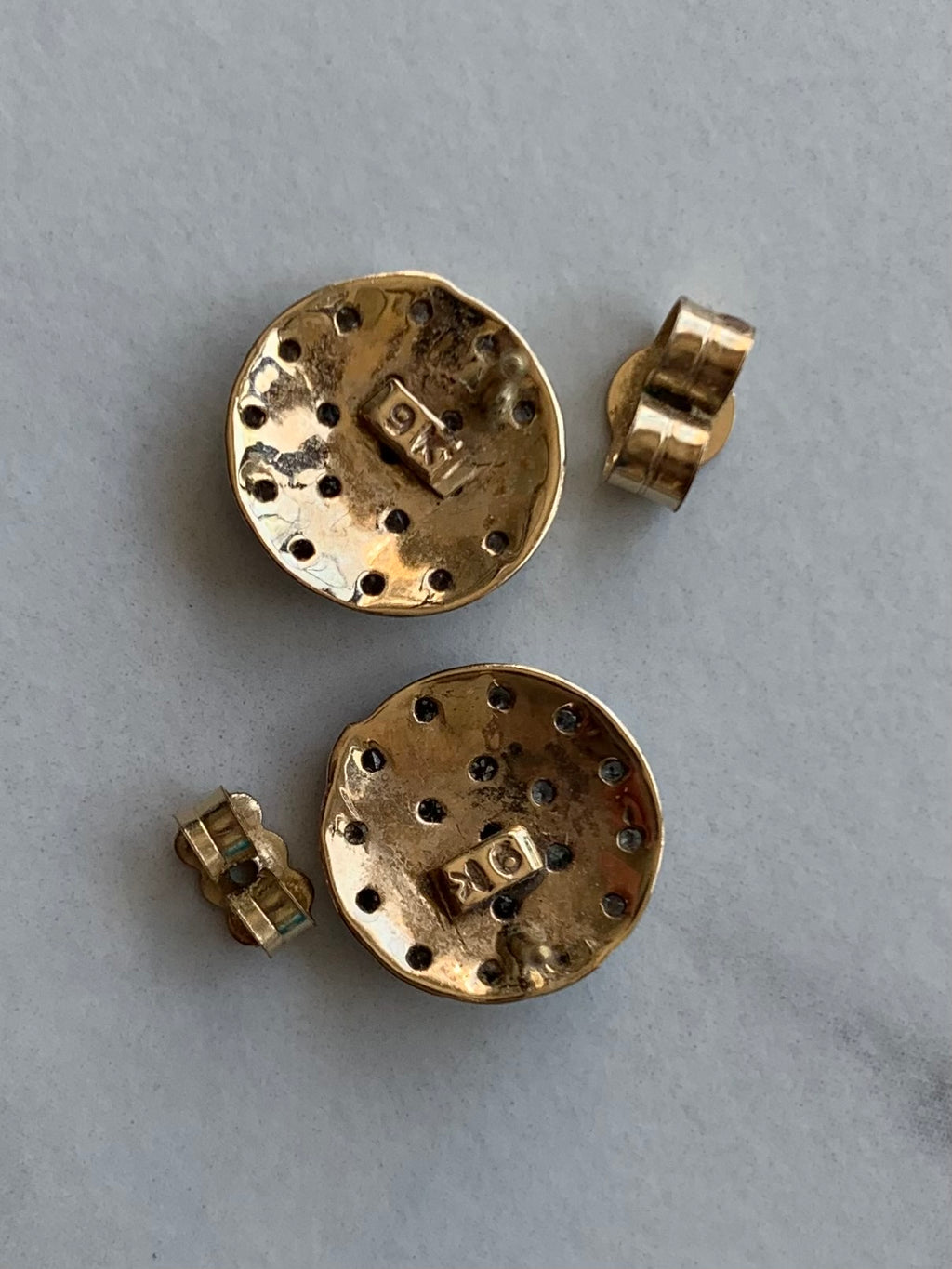 Very Pretty Vintage/Antique Diamond 9ct Gold Stud Earrings