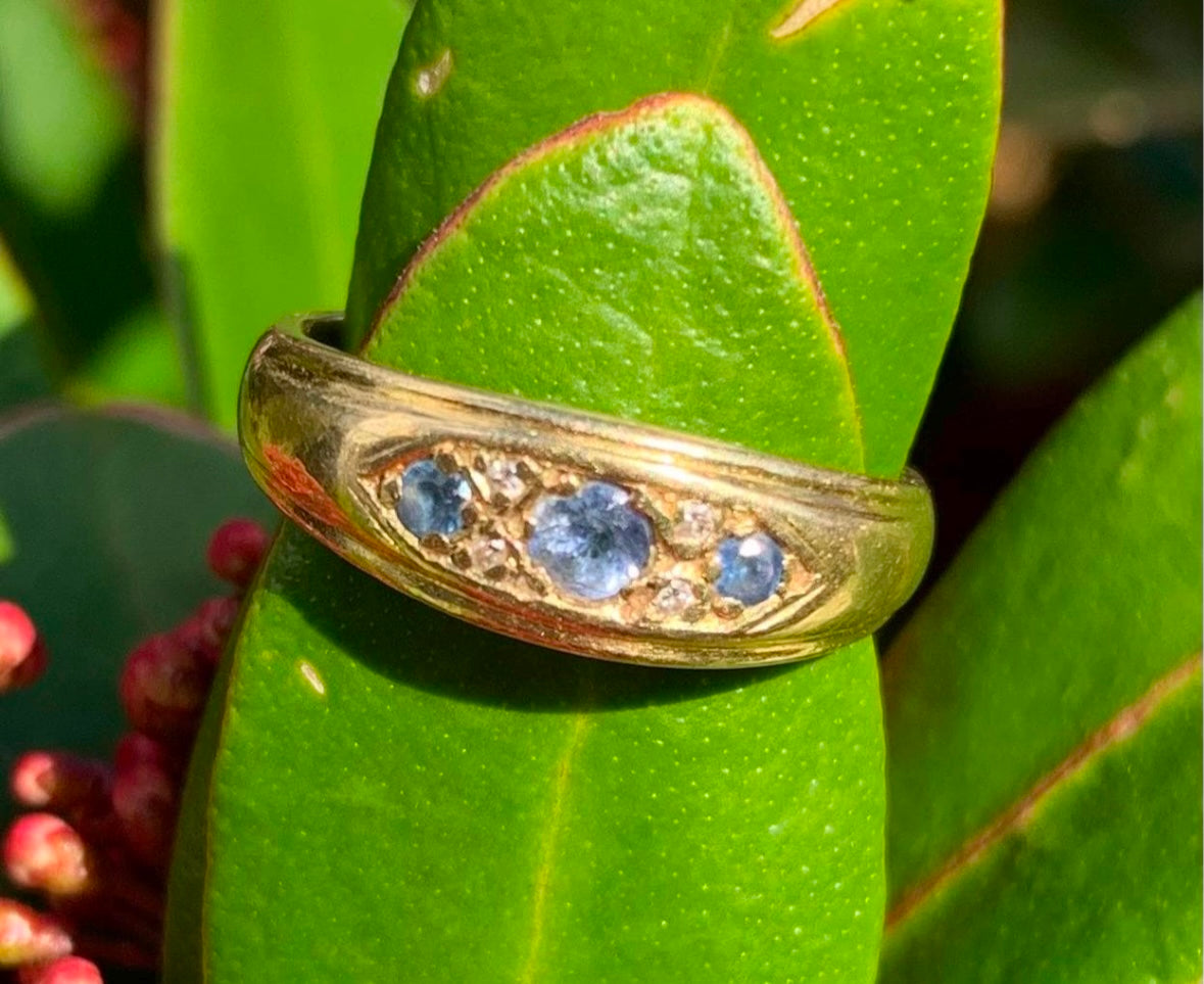 Vintage Sapphire 18ct Yellow Gold Ring