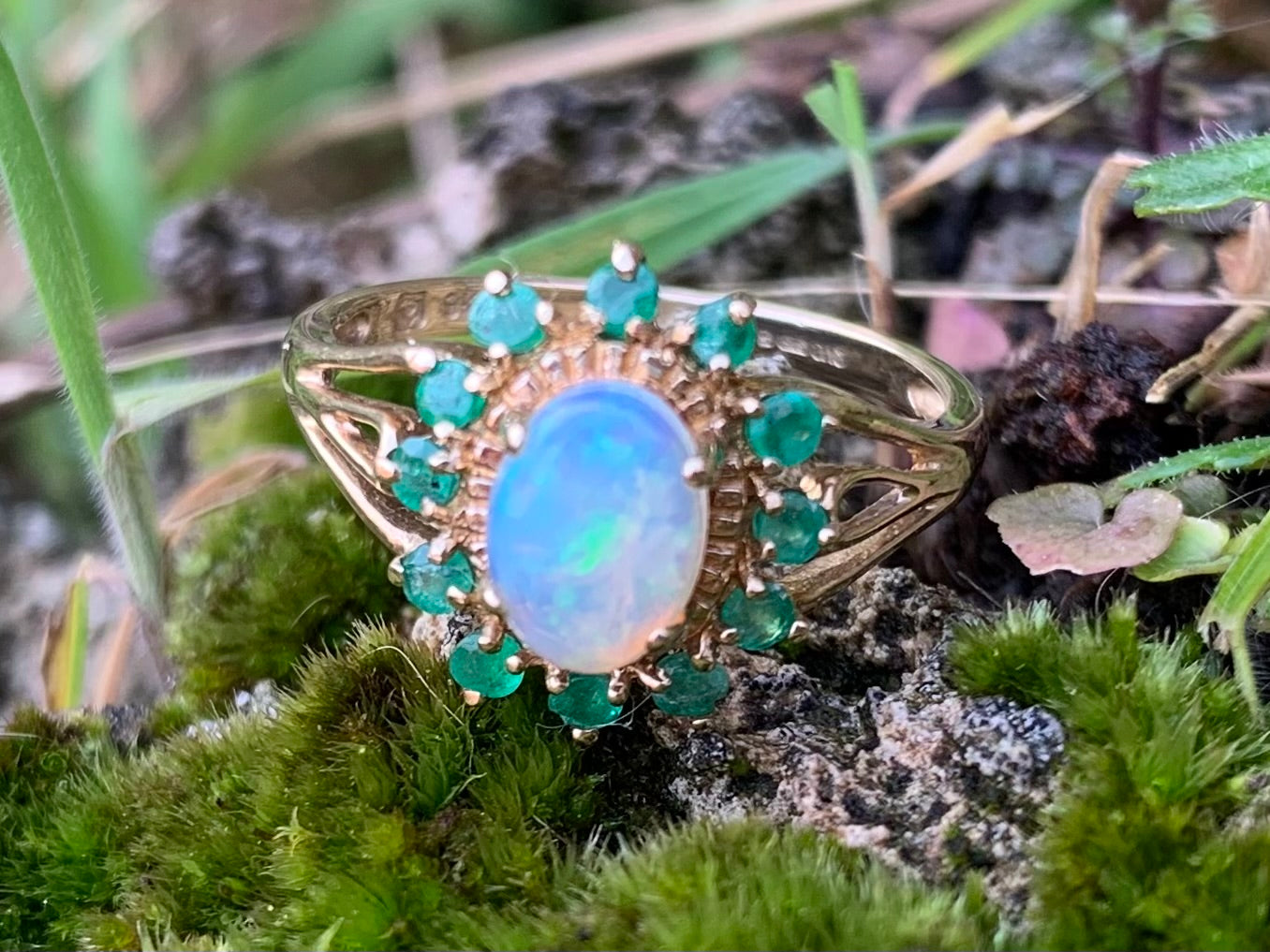 Classic Opal & Emerald 9ct Gold Cluster Ring