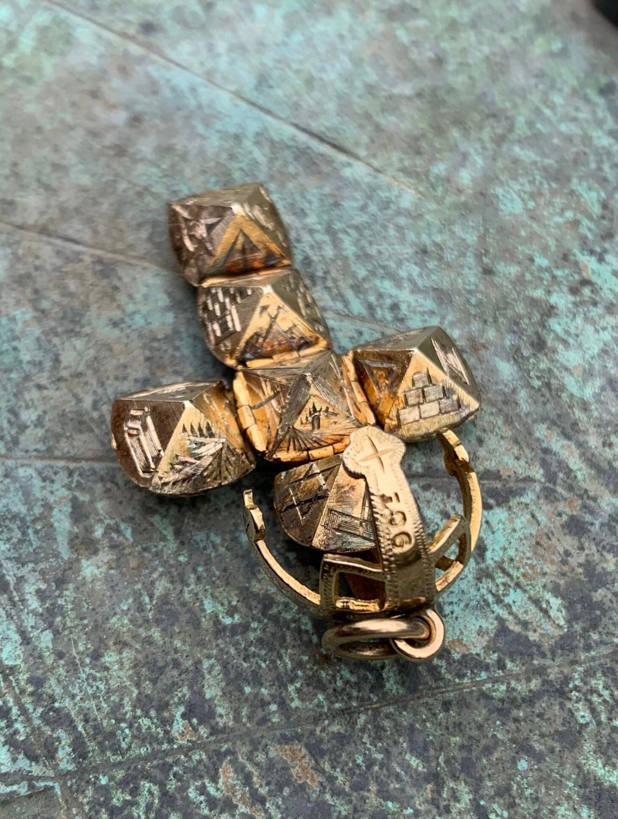 Vintage/Antique 9ct & Silver Masonic Ball Pendant