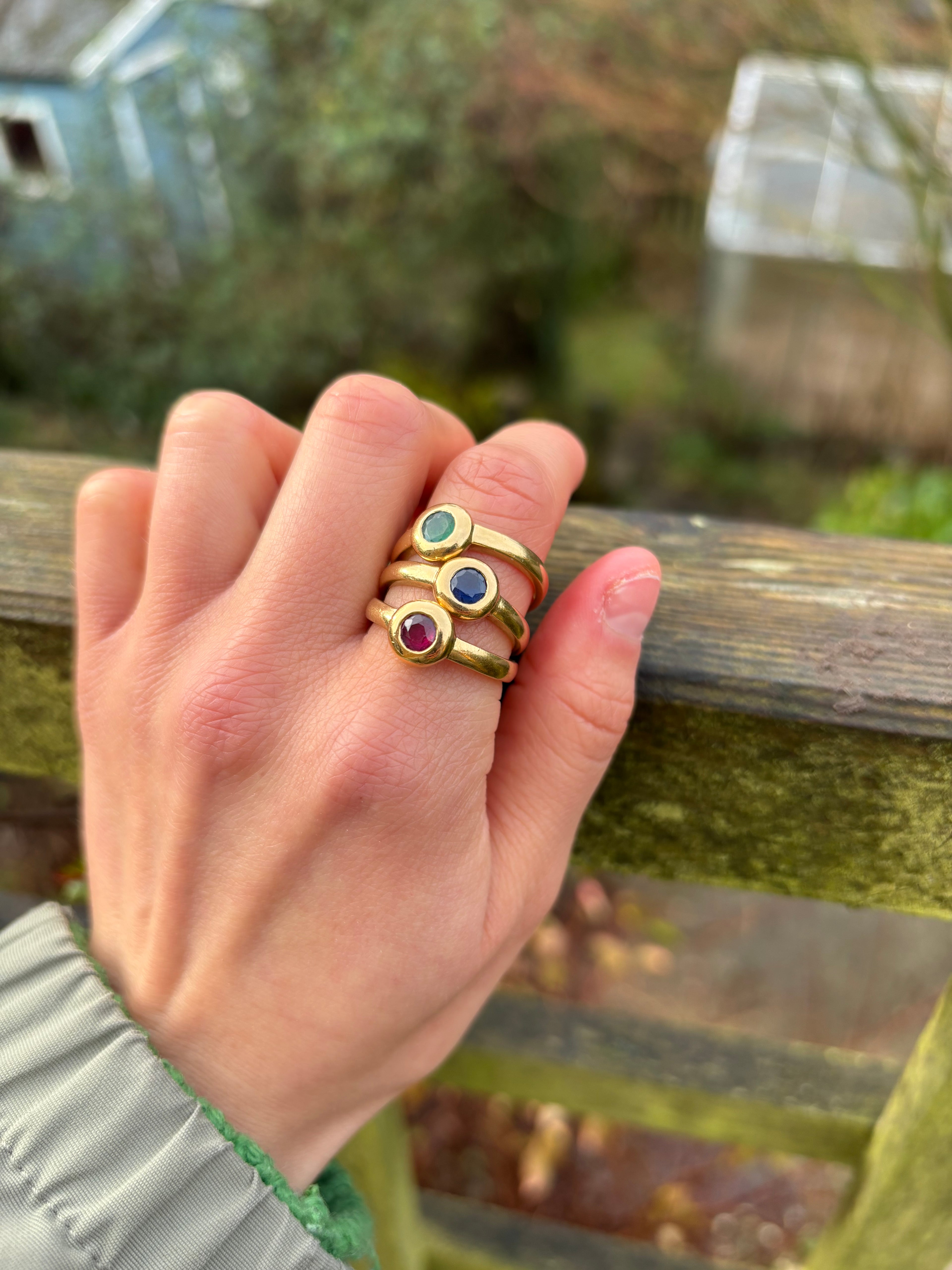 Vintage azul zafiro, rubí y esmeralda en anillos de oro amarillo de 18 qt, anillo de compromiso, anillo de aniversario, regalo de cumpleaños, tamaño Reino Unido O 1/2, EE.UU. 7 1/2