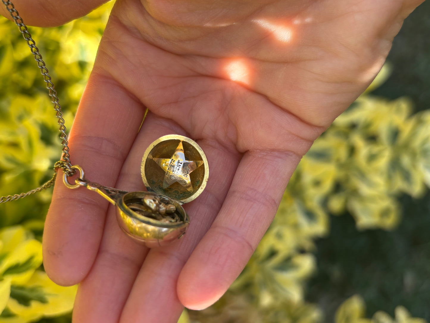 Very Rare & Unusual 9ct Gold Masonic Ball Pendant