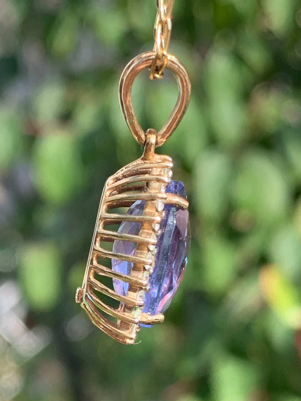 Vintage 9ct Gold Diamond & Chequer Cut Colour Change Flourite Pendant on a 14ct Gold Chain