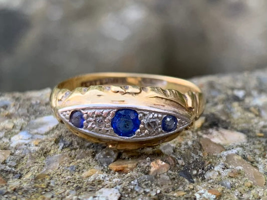 Vintage/Antique 18ct Gold and Platinum Intense Blue Sapphire and Diamond Ring