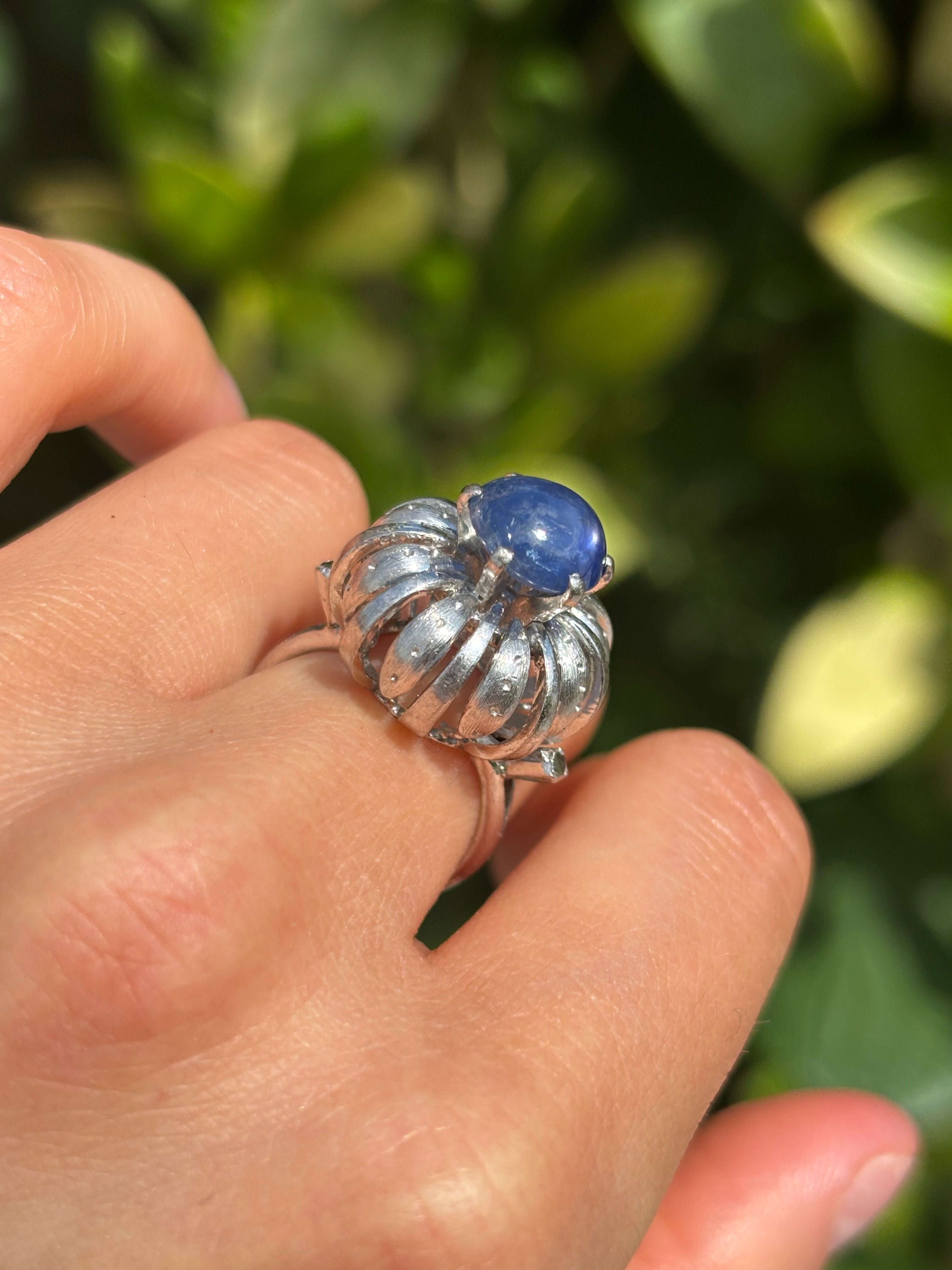 Pre-loved 3.44ct Cabochon Star Sapphire 14ct White Gold Ring