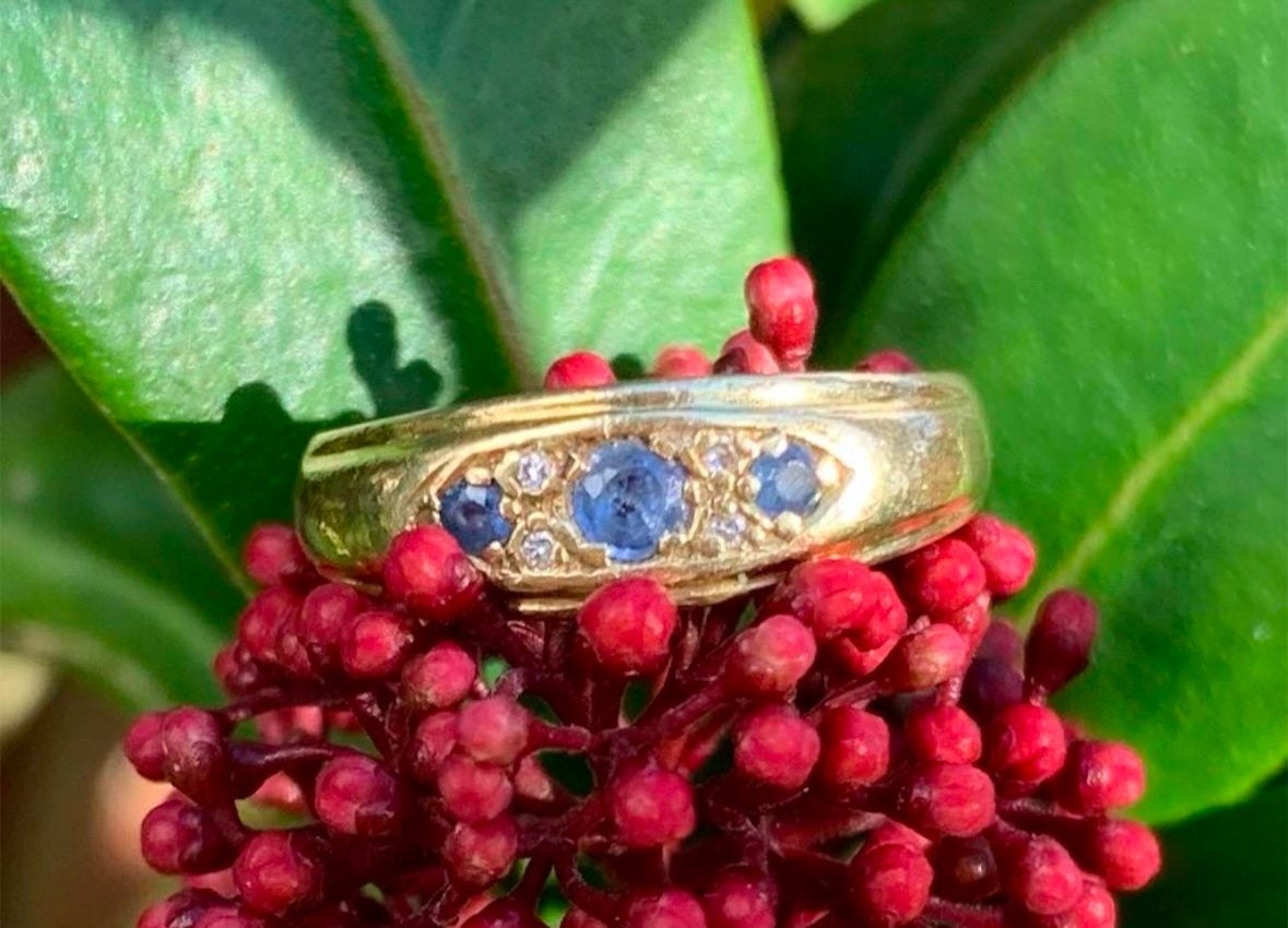 Vintage Sapphire 18ct Yellow Gold Ring