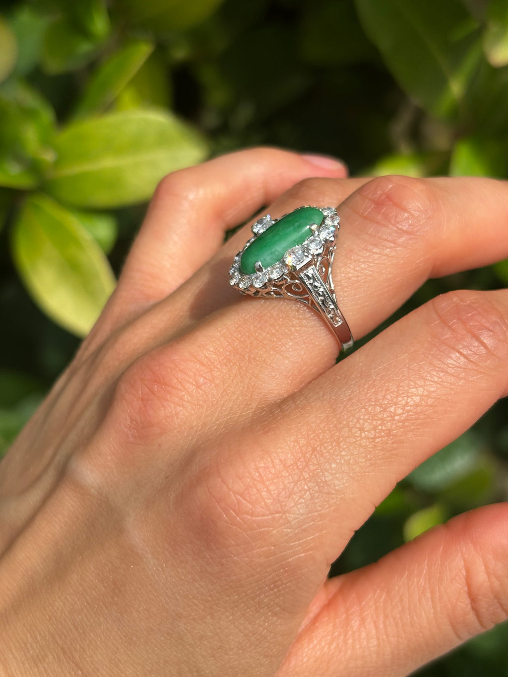 Pre-loved 1ct Diamond & 10ct Jade set in 14ct White Gold Ring