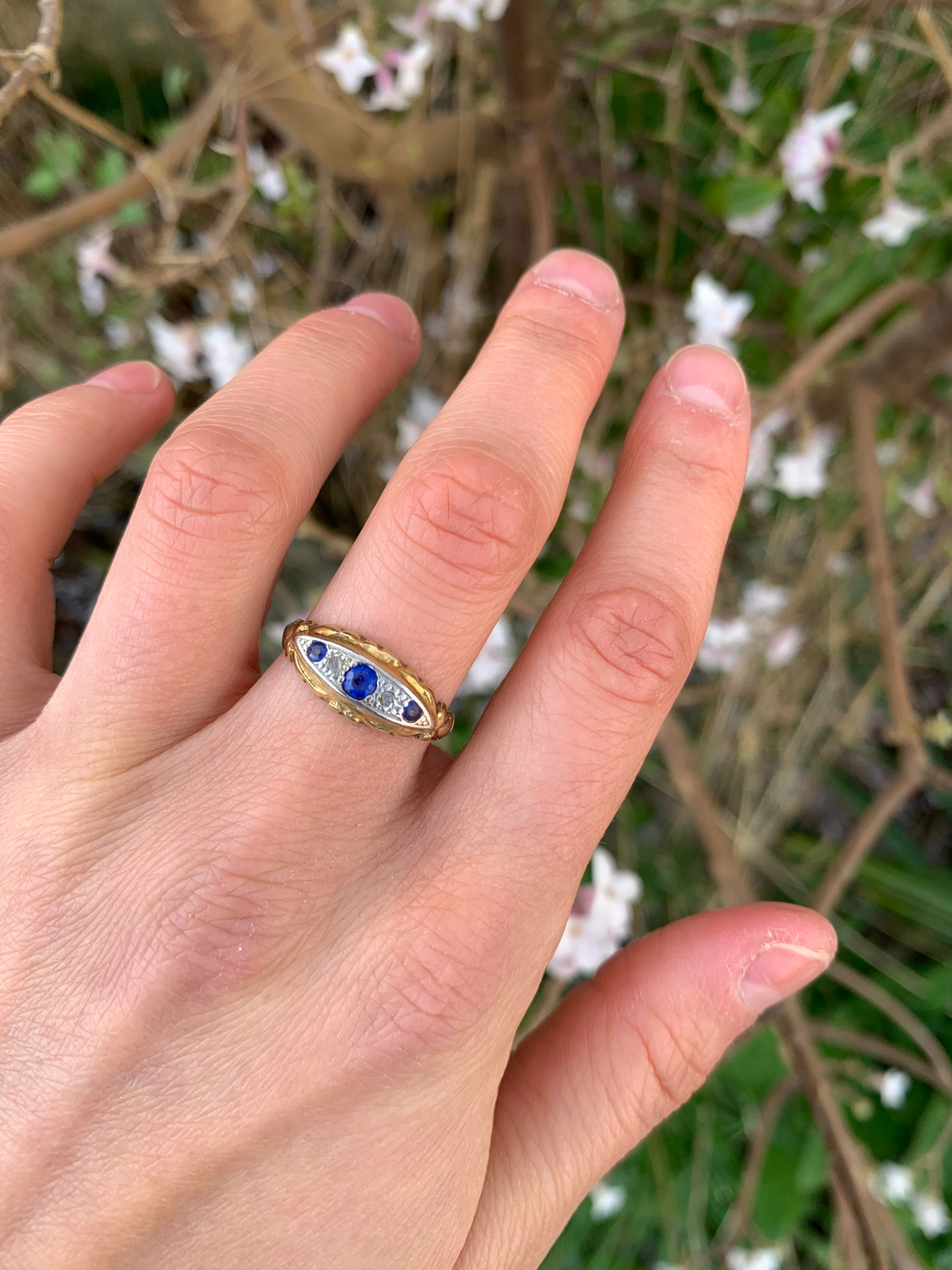 Vintage/Antique 18ct Gold and Platinum Intense Blue Sapphire and Diamond Ring