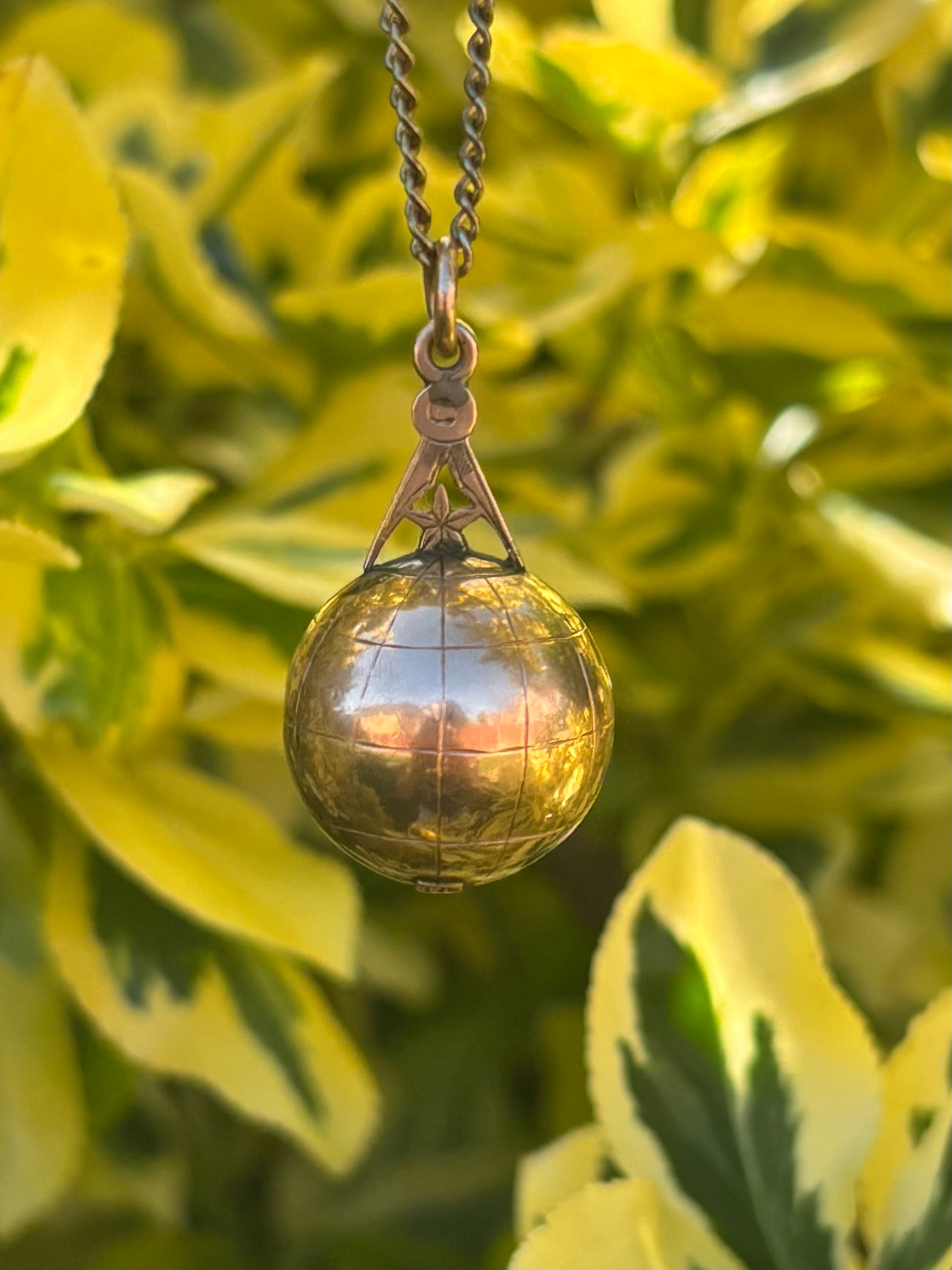 Very Rare & Unusual 9ct Gold Masonic Ball Pendant