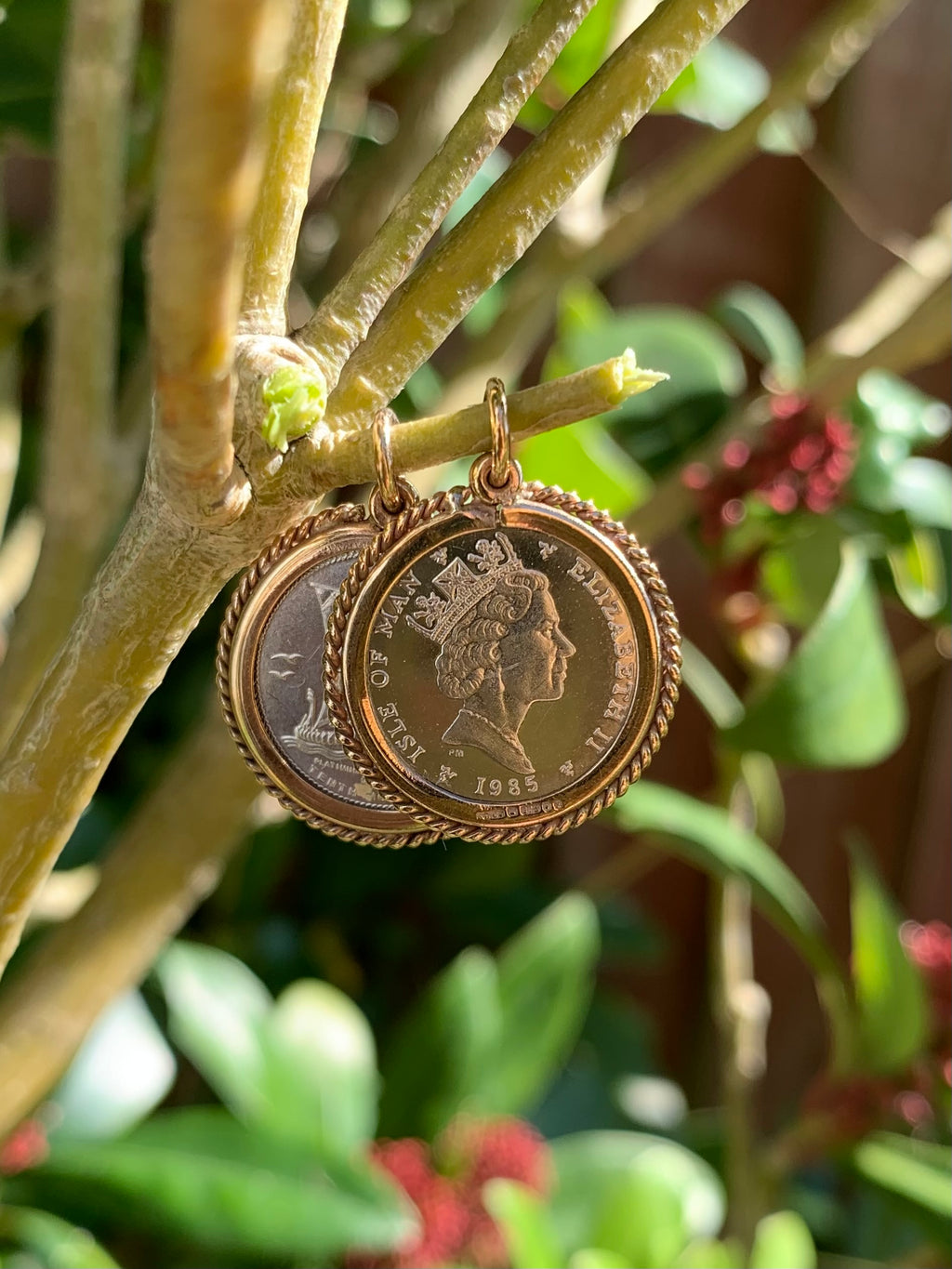 Viking Ship Platinum Noble (like Britannia) Coin Pendant 9k 9ct Gold, Isle of Man One Tenth Platinum Coin Pendants