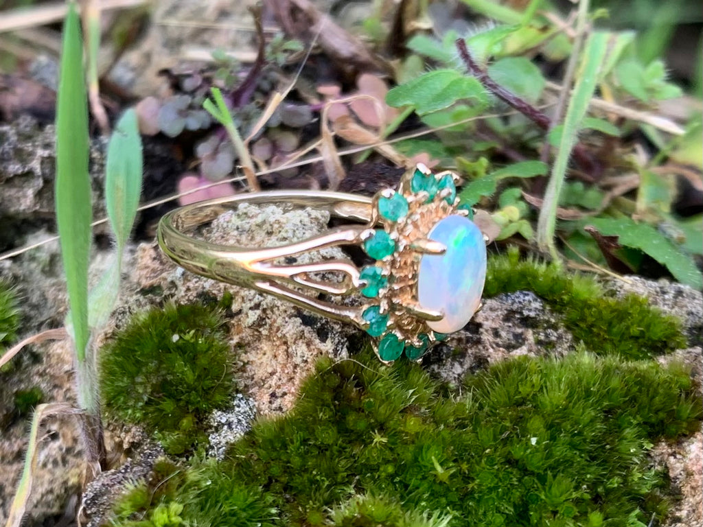 Classic Opal & Emerald 9ct Gold Cluster Ring