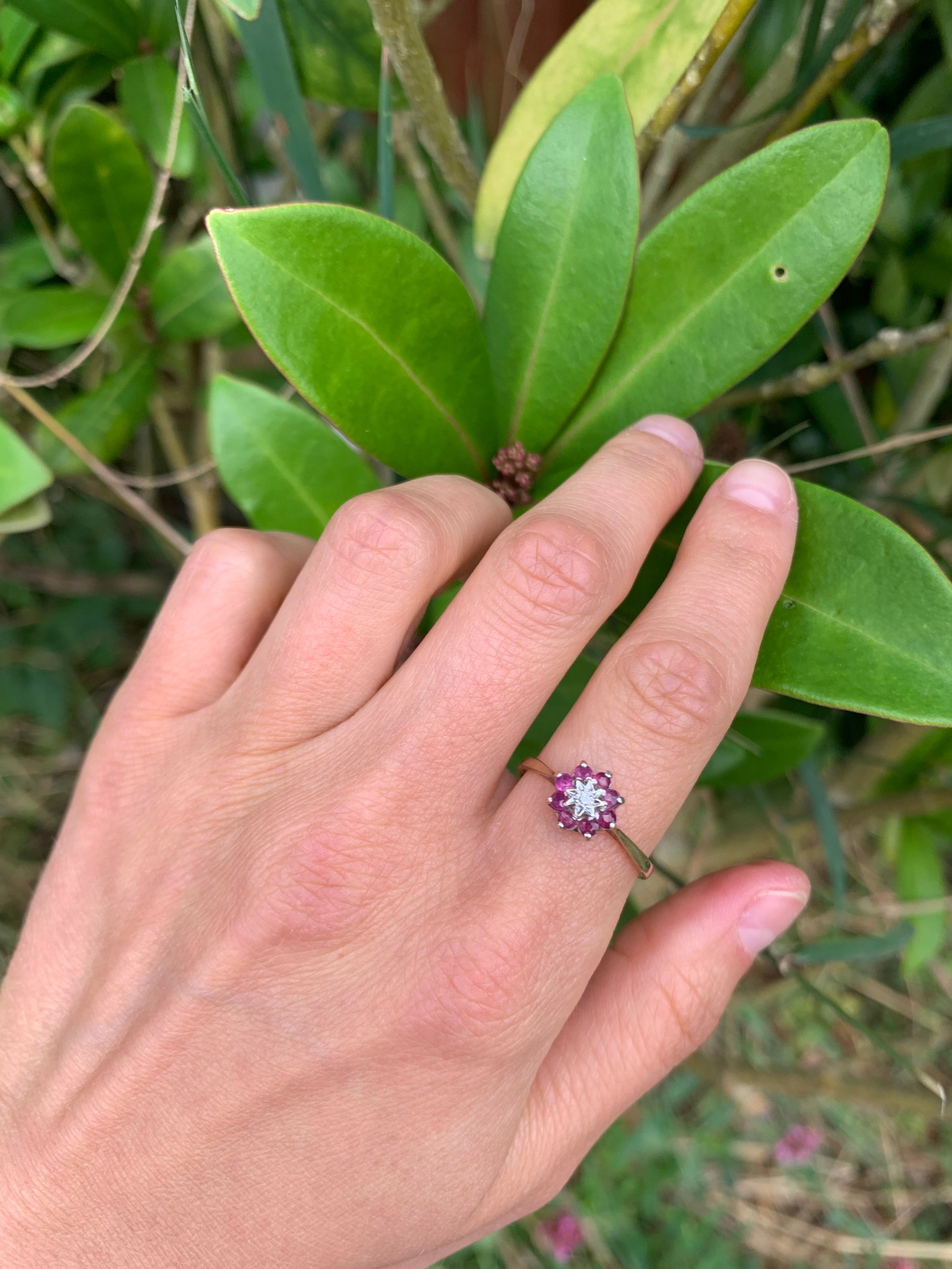 Beautiful Ruby & Diamond 9ct Gold Cluster Ring, Size UK M1/2, US 6 1/2