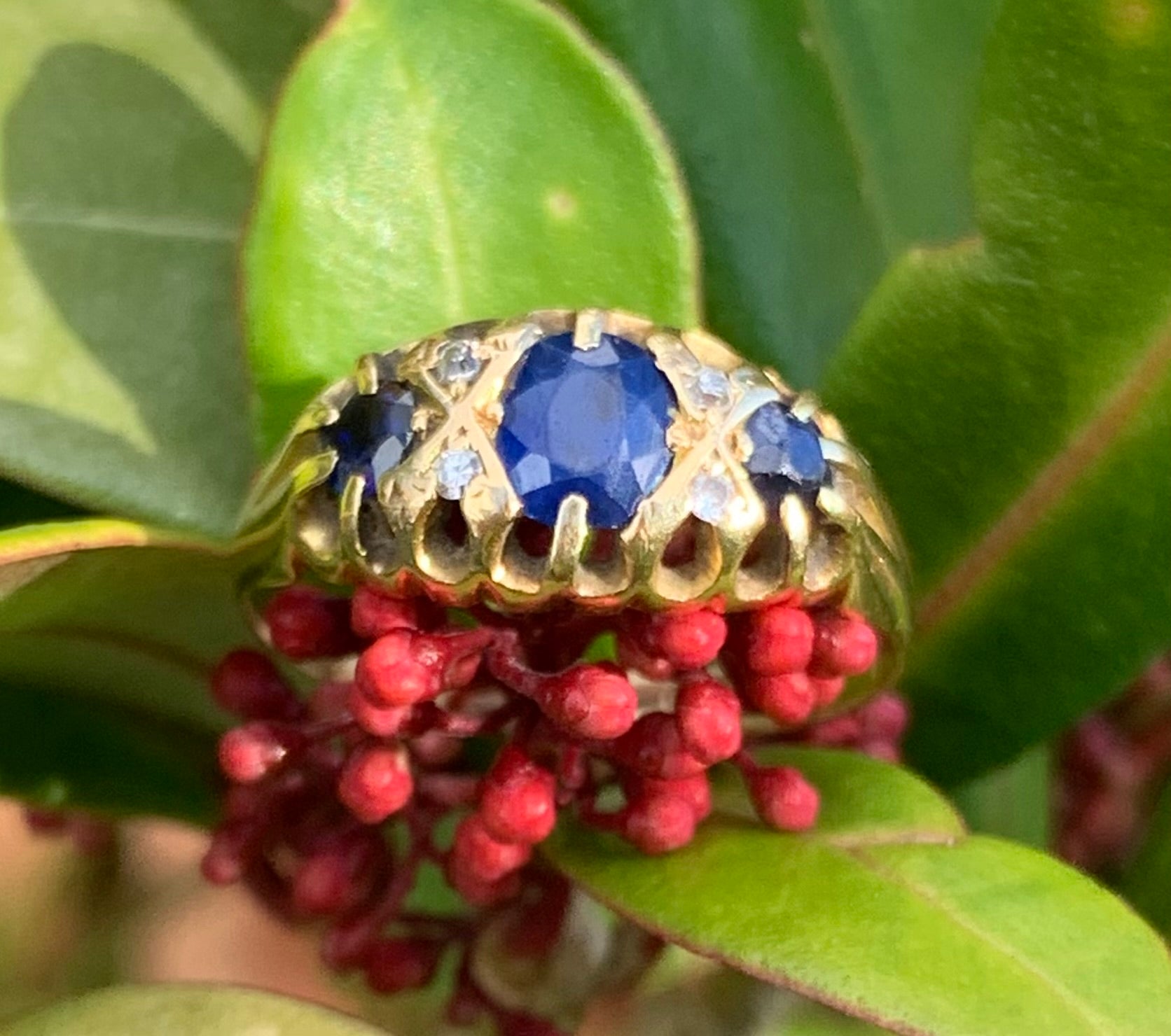 Vintage Sapphire & Diamond 18ct Gold Ring