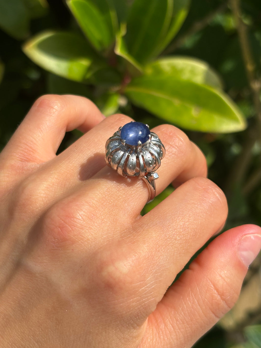 Pre-loved 3.44ct Cabochon Star Sapphire 14ct White Gold Ring