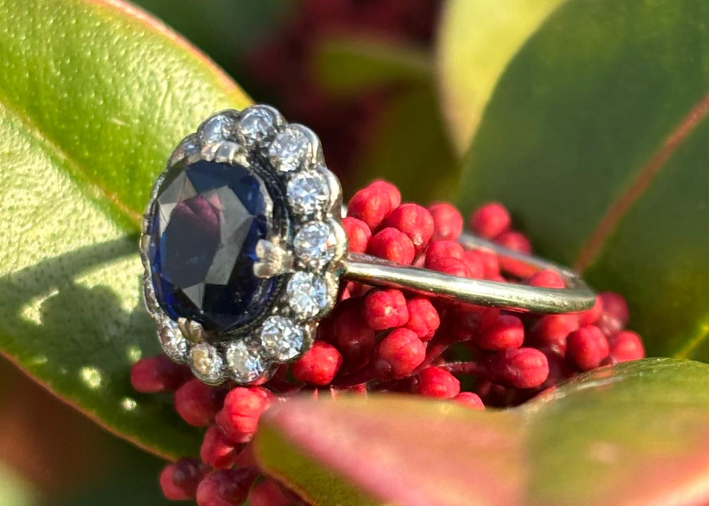 2.6ct Art Deco Sapphire and Diamond Ring in 14ct Gold. Exceptional Antique Art Deco ring