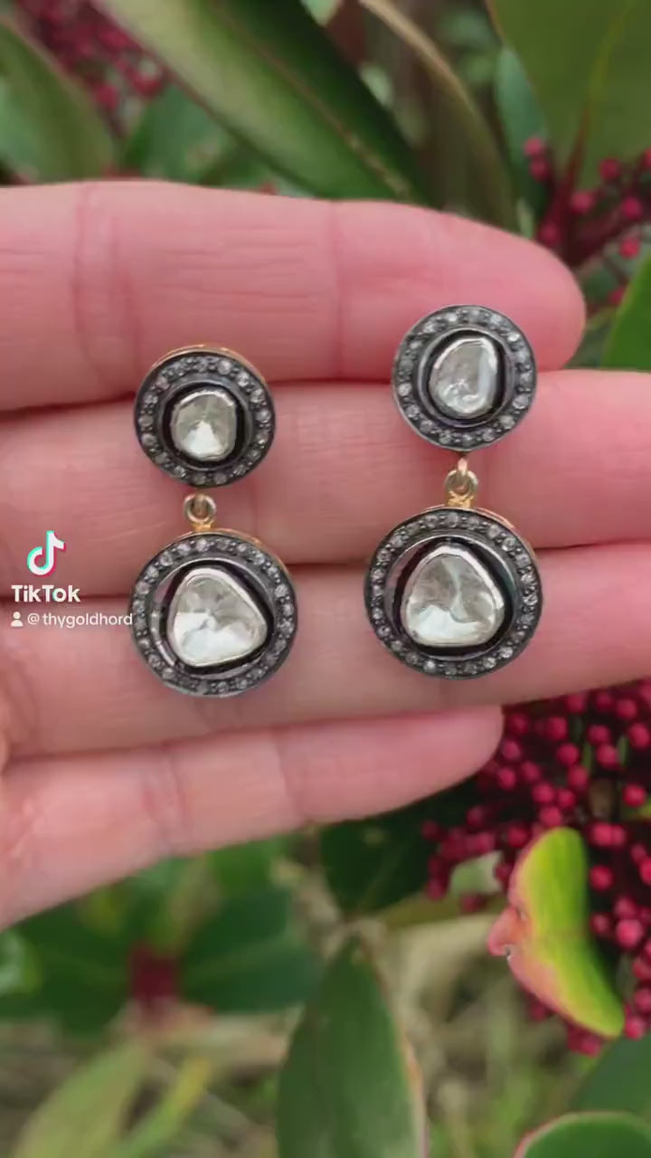 تقديرات مفضلة مسبقًا: 5.42 قيراط من الذهب الماسي المقطوع على أقراط فضية متدلية