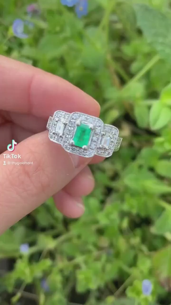 Art Deco Style 0.50ct Emerald and 0.60ct Diamond set in 18ct White Gold Ring Size UK M, US 6 1/4