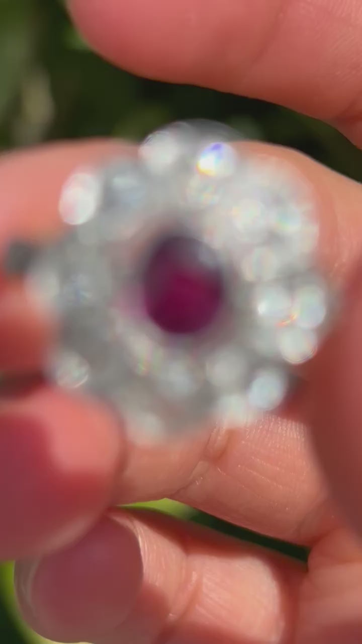 Vintage 0.75ct Ruby & 0.86ct Diamond set in 18ct God Cluster Ring
