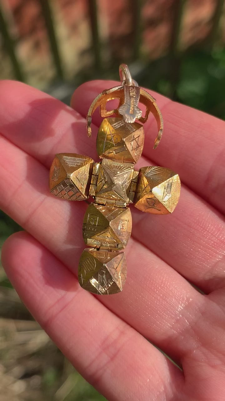 Stunning Solid 9ct Yellow Gold Secret Masonic Orb Pendant