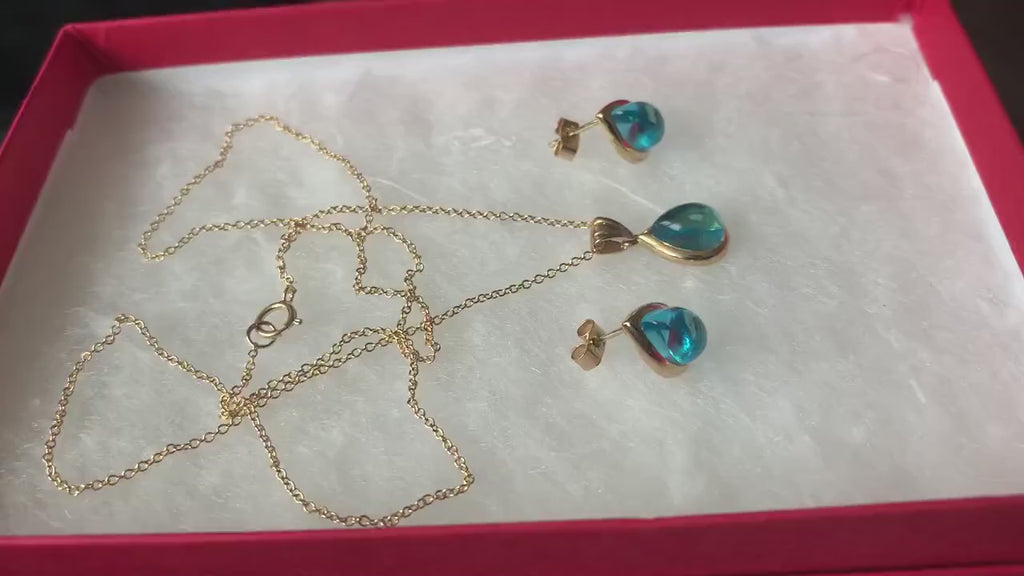 9k الذهب الأصفر الخالص على شكل كمثرى كابوشون توباز قلادة