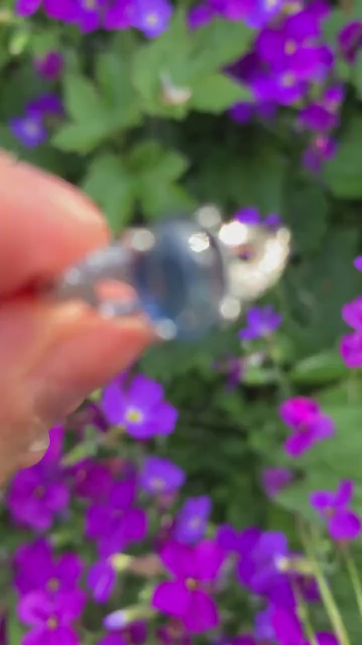 خاتم بيضاوي 1 قيراط من الكابوشون الأزرق والياقوت الأزرق المملوك مسبقًا مرصع بالذهب الأبيض عيار 9 قيراط