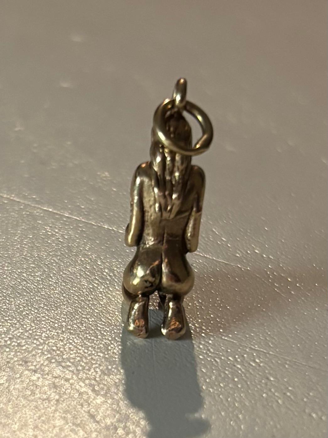 Beautiful Solid 9ct Gold Nude Girl Charm