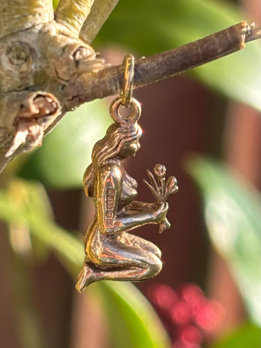 Beautiful Solid 9ct Gold Nude Girl Charm