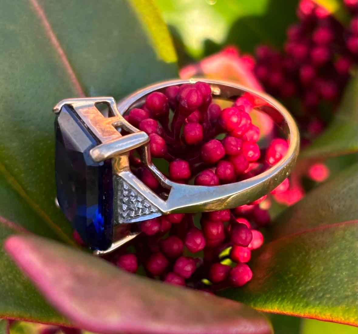 Stunning Large Art Deco Style 9cts Sapphire & Diamond set in Solid 9ct Gold Ring