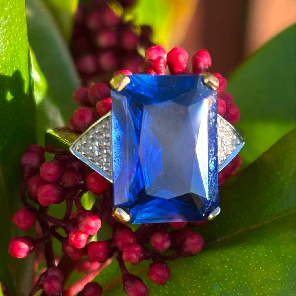 Stunning Large Art Deco Style 9cts Sapphire & Diamond set in Solid 9ct Gold Ring