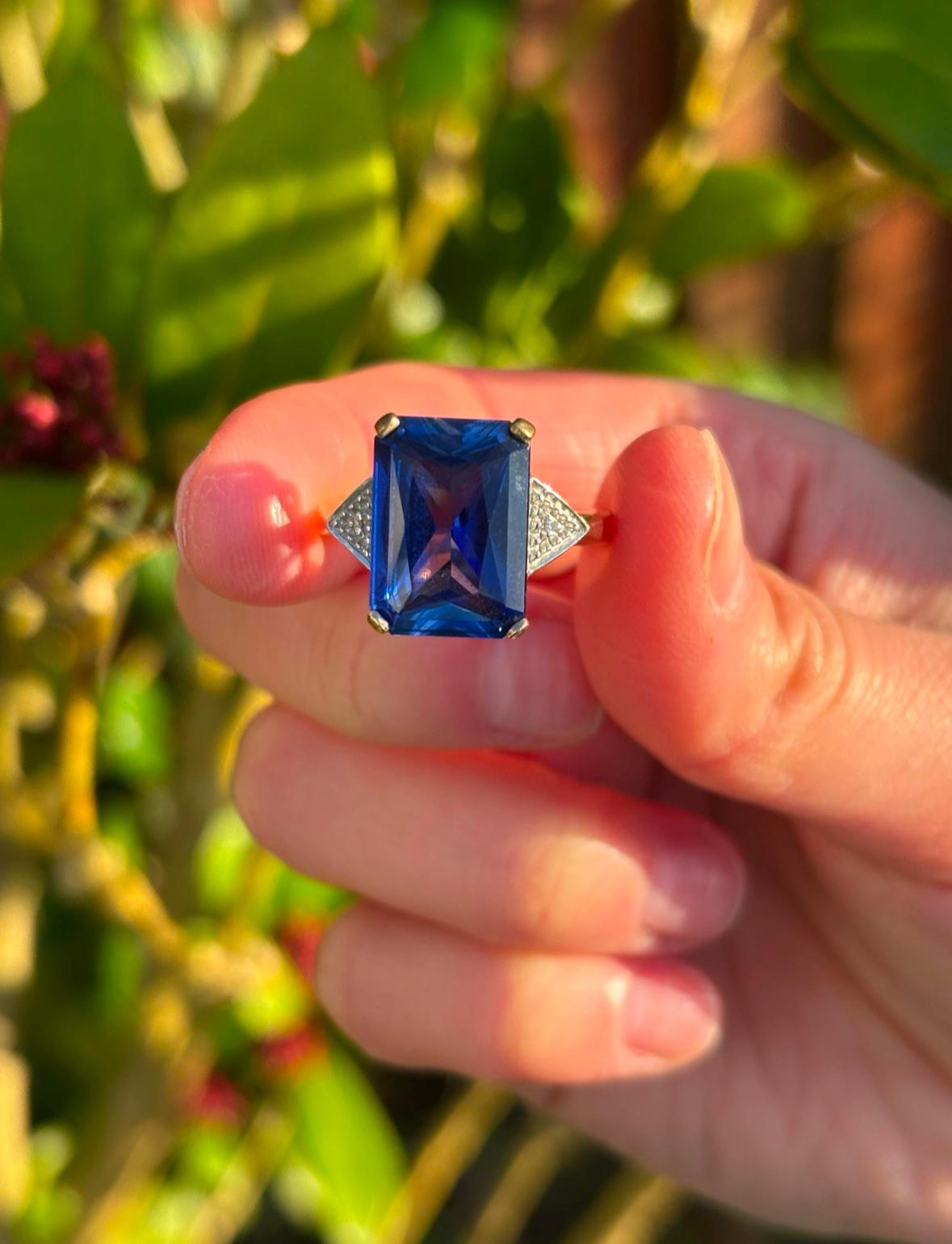 Stunning Large Art Deco Style 9cts Sapphire & Diamond set in Solid 9ct Gold Ring