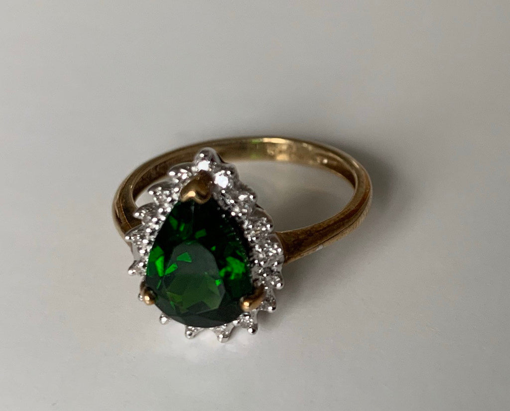 Anillo de vestido de oro de 9k, anillo estilo gema verde en forma de pera y diamantes, anillo de cóctel, anillo de aniversario, regalo de cumpleaños para ella, talla M del Reino Unido/talla 6 de EE. UU.