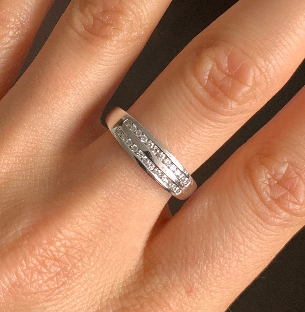 Media Eternidad de Oro Blanco de 18k Doble Hilera aprox. Anillo de boda de diamantes de 0,15 quilates, anillo de compromiso, regalo nupcial, tamaño Reino Unido N, EE.UU. 6 3/4