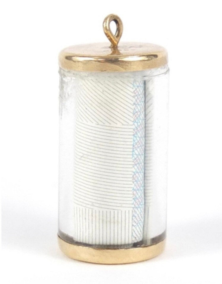 Vintage 9k oro emergencia una libra nota encanto colgante circa 1979, regalo de cumpleaños de aniversario para ella