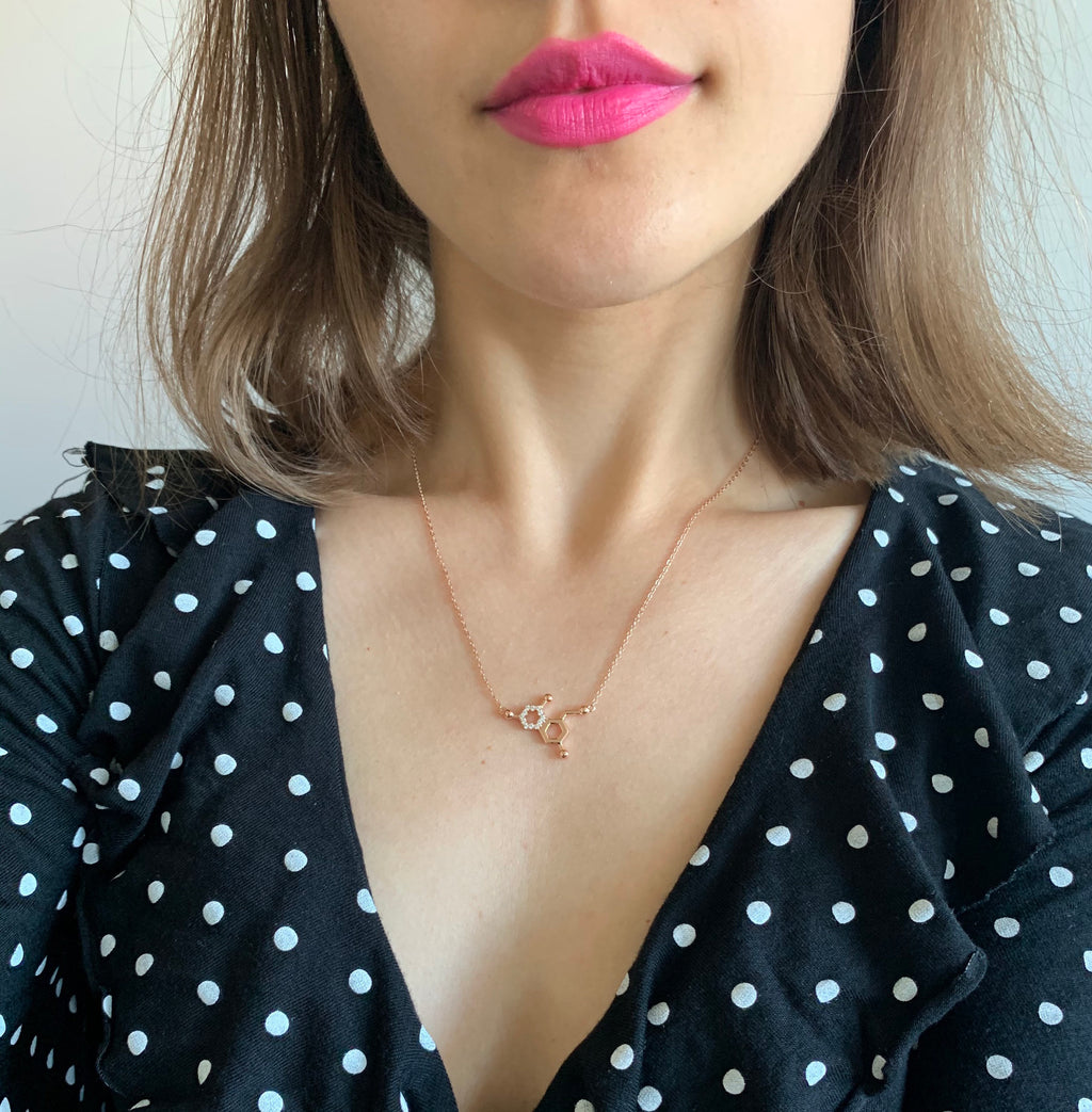 Collar con circonita cúbica de diamantes y molécula vermeil de oro rosa de 18 quilates, regalo de cumpleaños de aniversario para ella