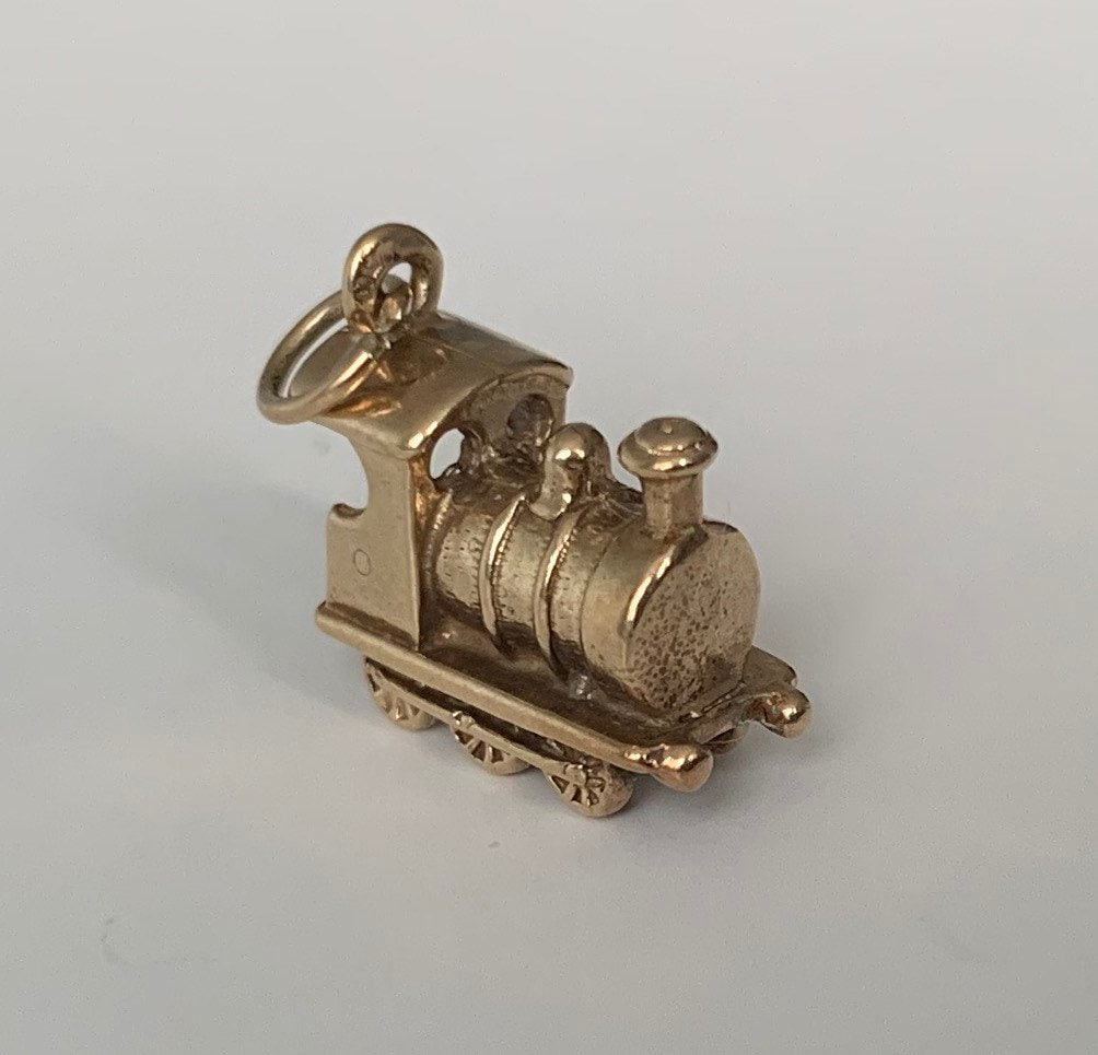 Vintage 9ct gold Locomotive Train Charm/Pendant (1.91g)