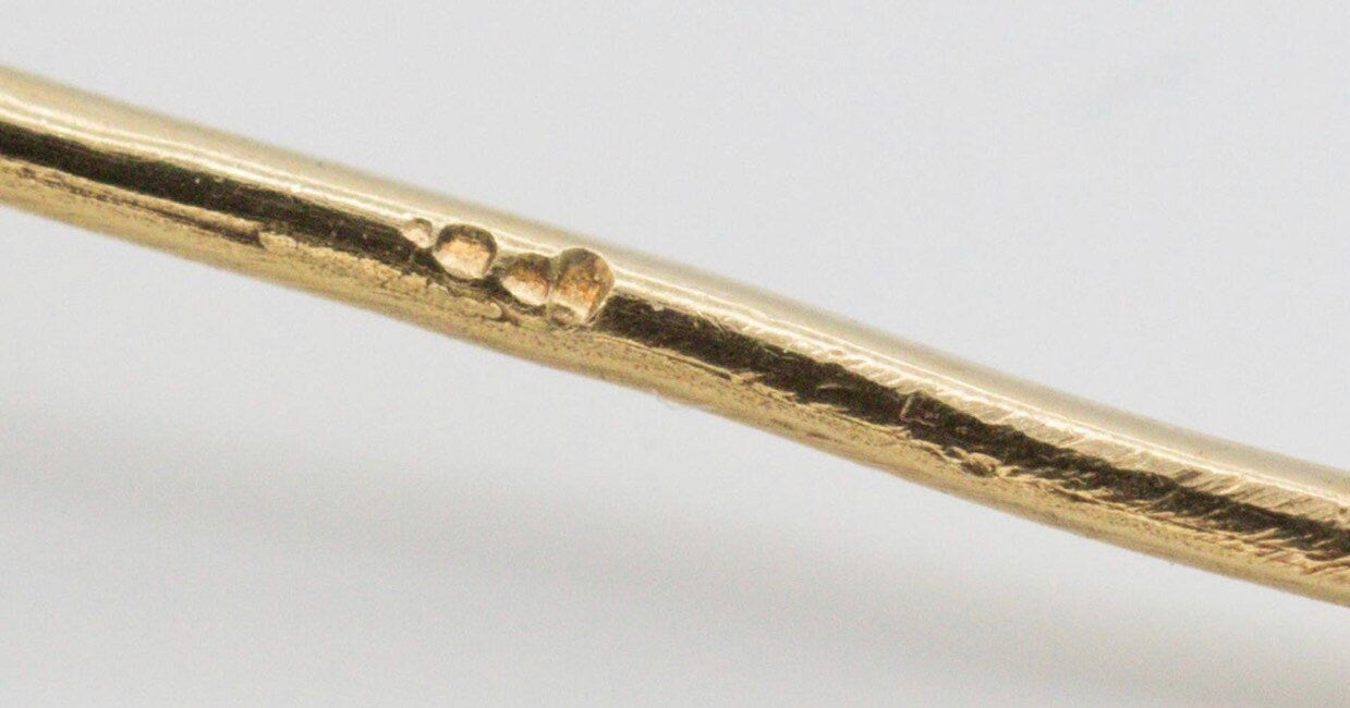 Broche de zafiro⋄ de oro amarillo de 18 quilates en forma de gato alargado, broche de diseñador italiano, piedra natal de septiembre de abril