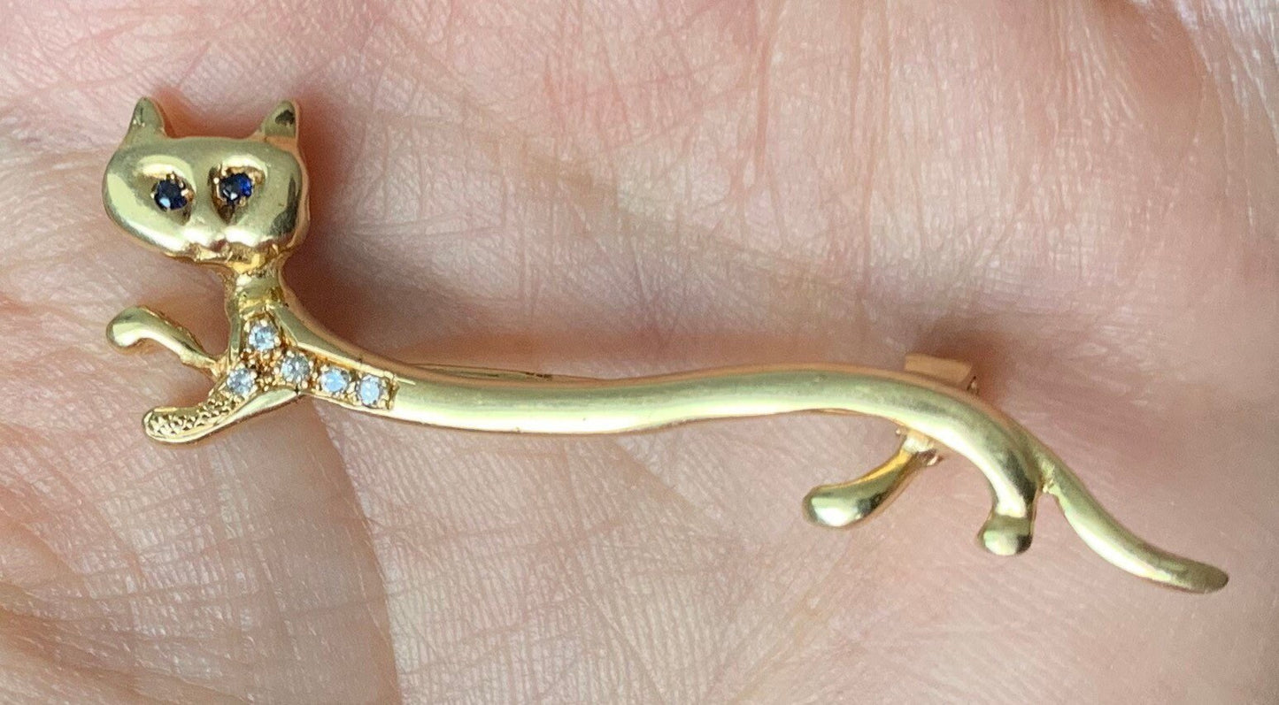 18ct Yellow Gold Sapphire⋄ Brooch in the form of a elongated cat,Italian Designer Brooch,September April Birthstone