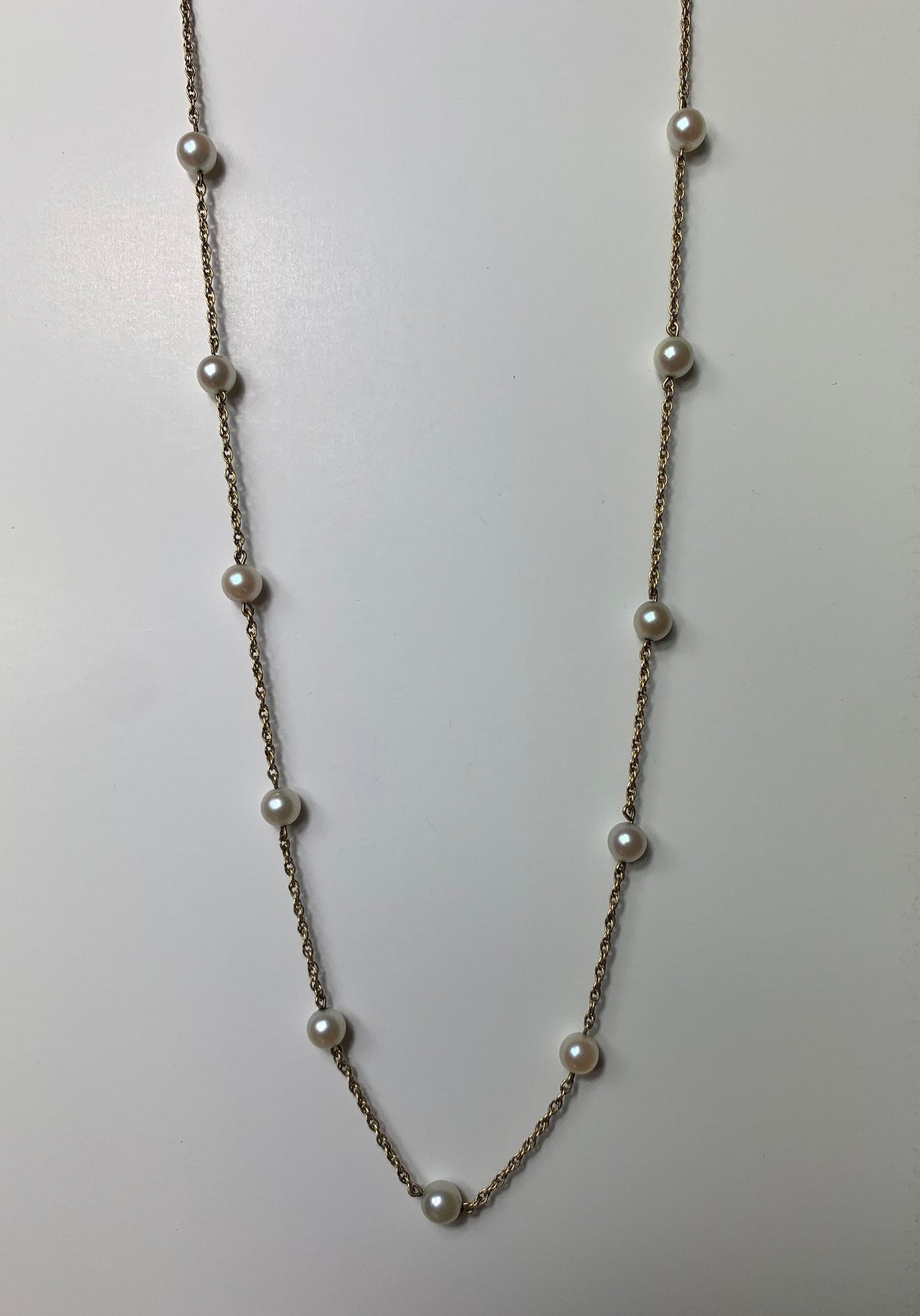 Vintage 27inch 9ct Yellow Gold Chain Necklace and Natural Freshwater White Pearls(11.62g)