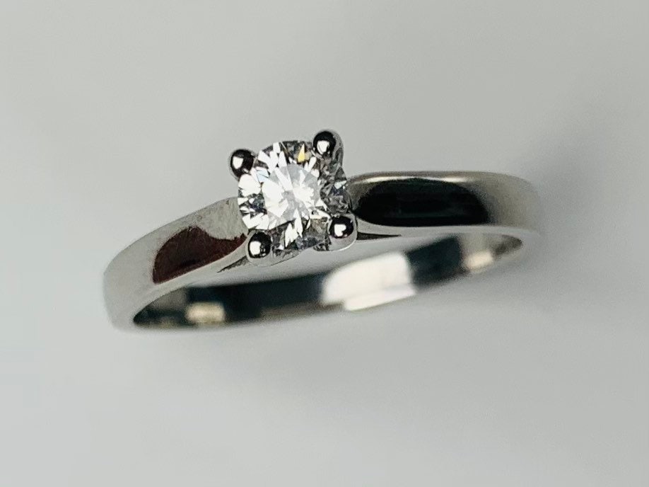 Hermoso anillo de diamante solitario de platino de 0,25 quilates, anillo de compromiso, anillo de aniversario, tamaño Reino Unido L, EE.UU. 5 3/4