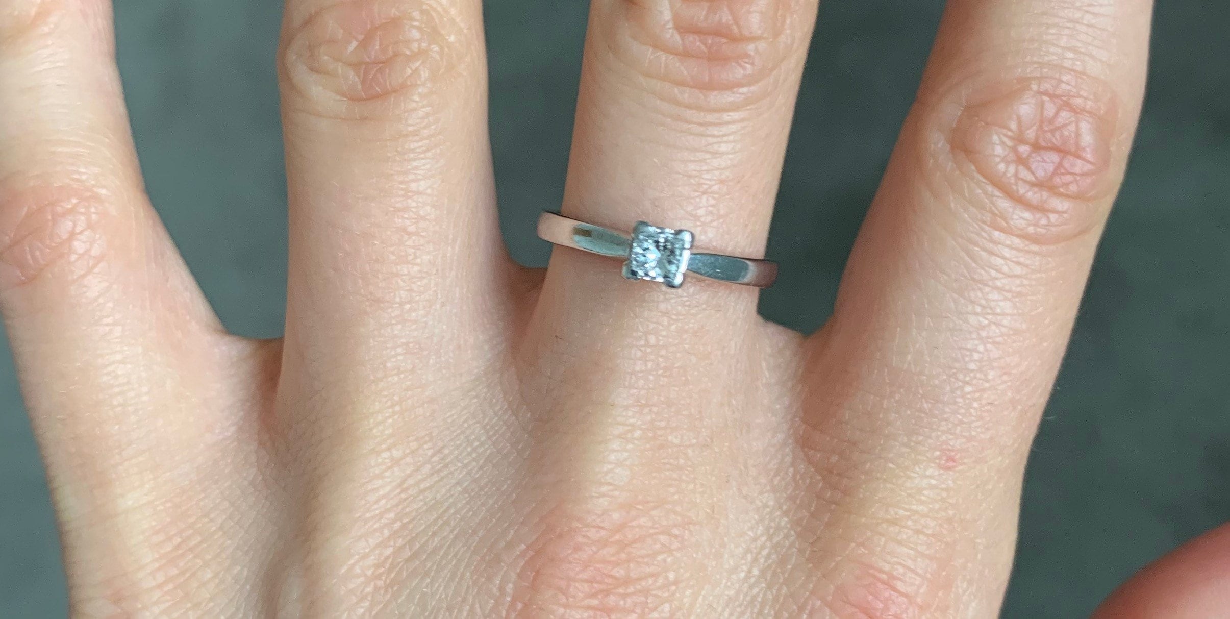 خاتم سوليتير بلاتيني ألماس مقطوع على شكل أميرة 0.20، مقاس المملكة المتحدة J، الولايات المتحدة 4 3/4