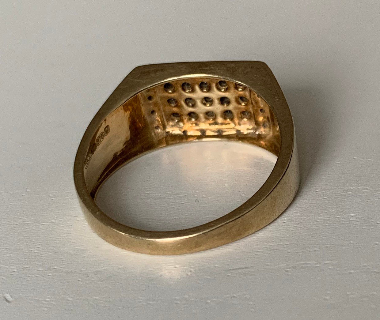 Anillo vintage de oro amarillo de 9 quilates con zafiro y diamantes, tamaño Reino Unido V, EE.UU. 10 1/2