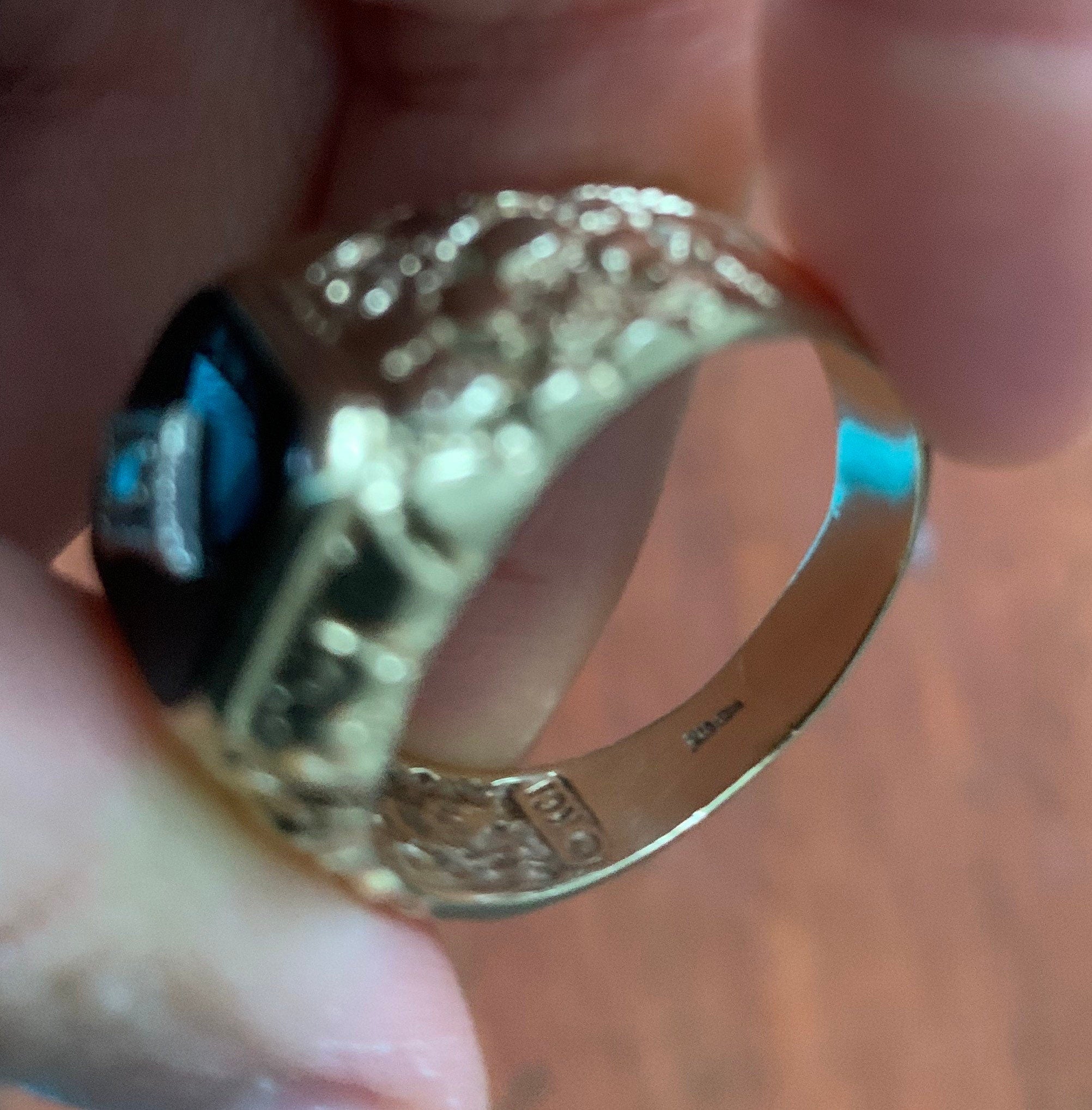 Vintage pesado 0.03ct diamante y ónix 9ct oro caballeros tamaño del anillo Reino Unido Y 1/2, EE.UU. 12 1/2 (7.71g)