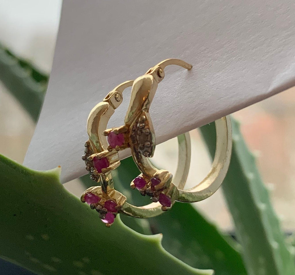 Hermosos pendientes de aro de plata 925 con zafiro rosa y diamantes