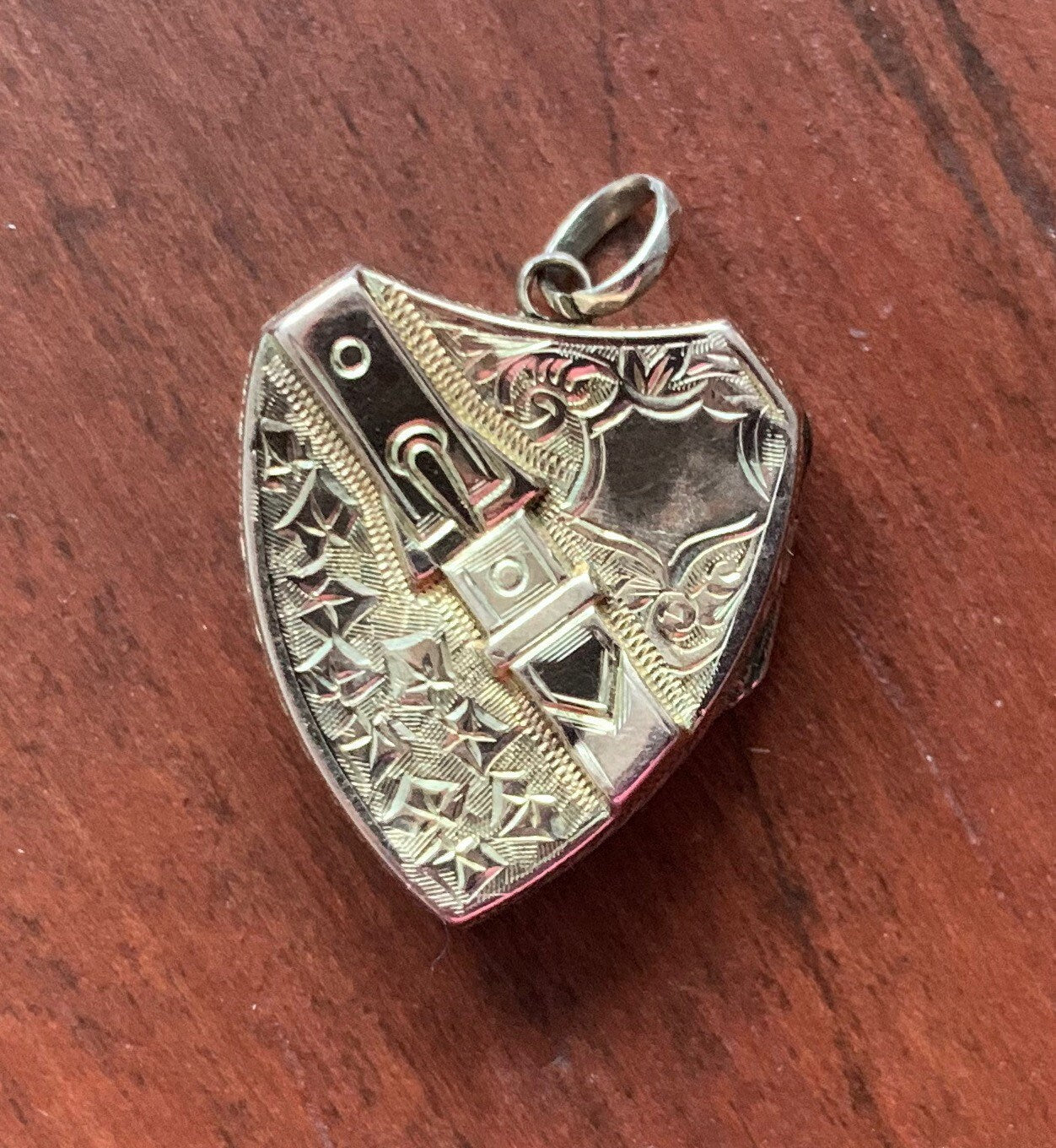 العتيقة 9ct الذهب الأصفر Sheild ومشبك المنجد