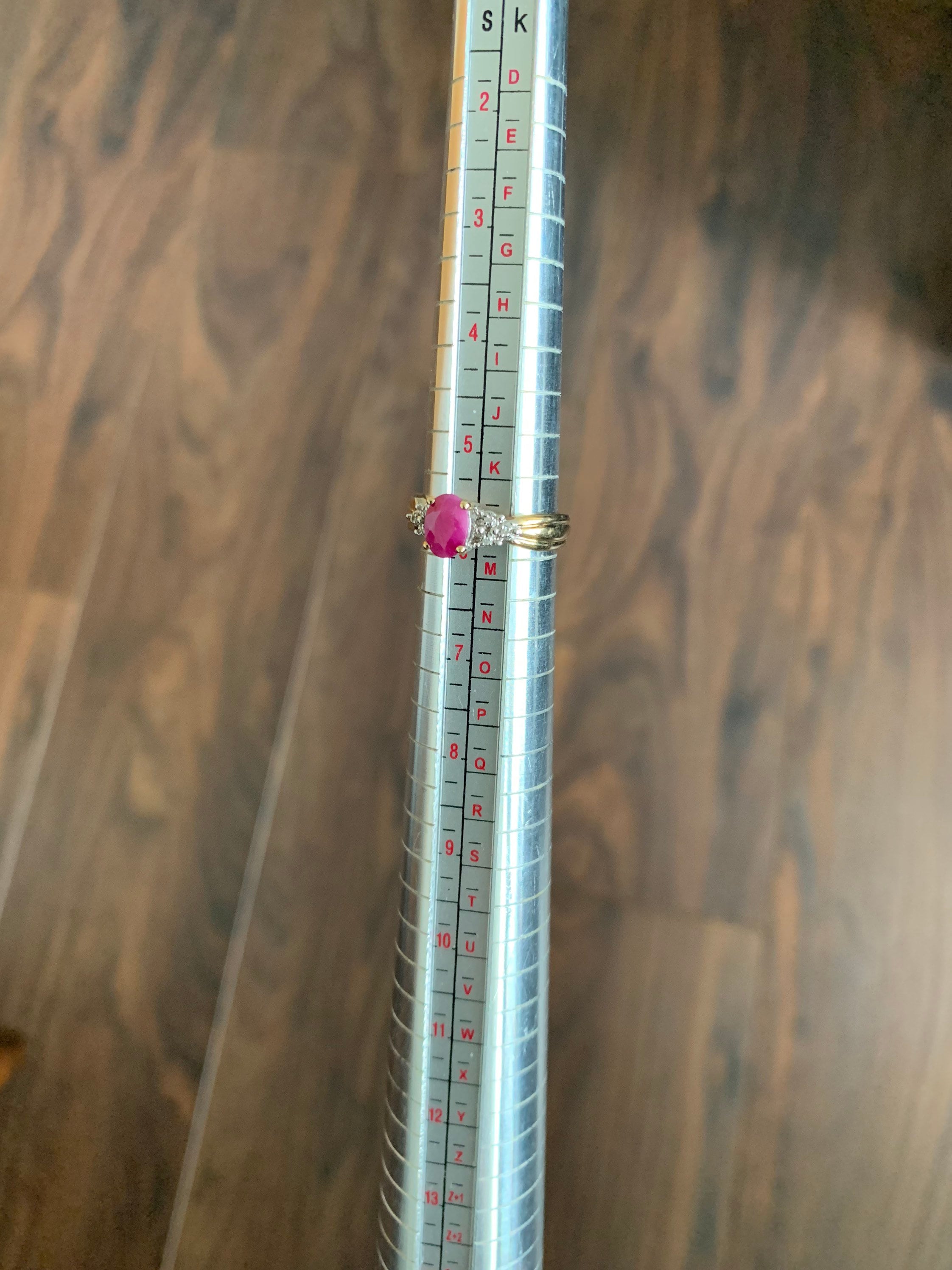 خاتم كلاسيكي من الياقوت والألماس عيار 1 قيراط مرصع بالذهب عيار 9 قيراط، مقاس المملكة المتحدة L، مقاس الولايات المتحدة 5 3/4