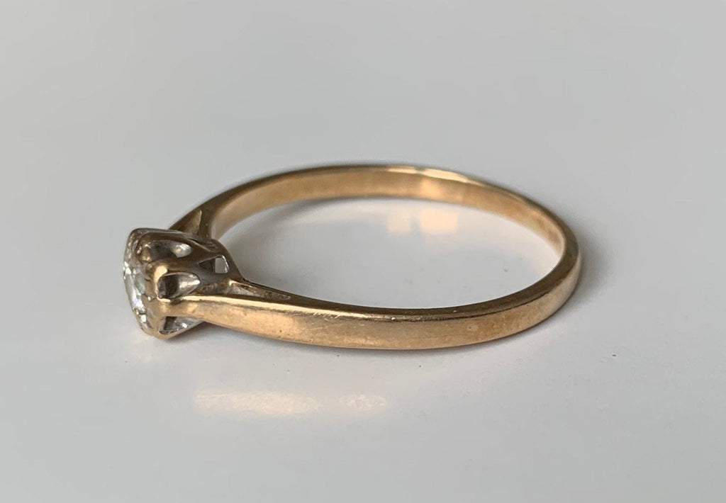 Vintage Solitaire Diamond Ring set in 9ct Yellow Gold, UK Q 1/2, US 8 1/4